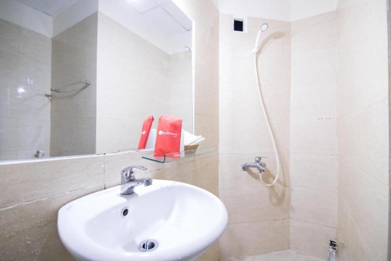 Reddoorz Marieline 2 Hotel Bandar Ho Chi Minh Luaran gambar
